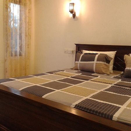 Kaween Homestay Велігама Екстер'єр фото