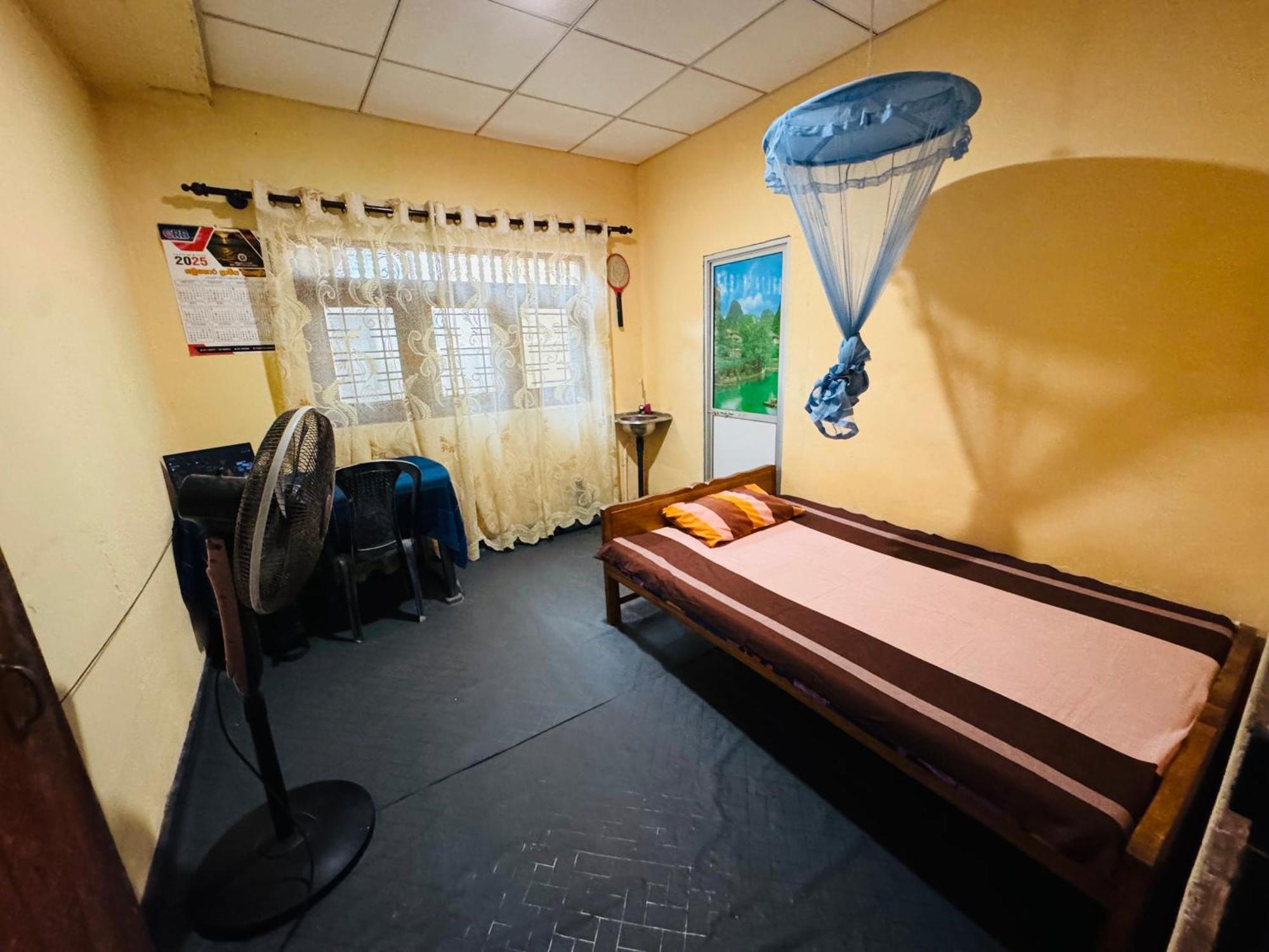 Kaween Homestay Велігама Екстер'єр фото