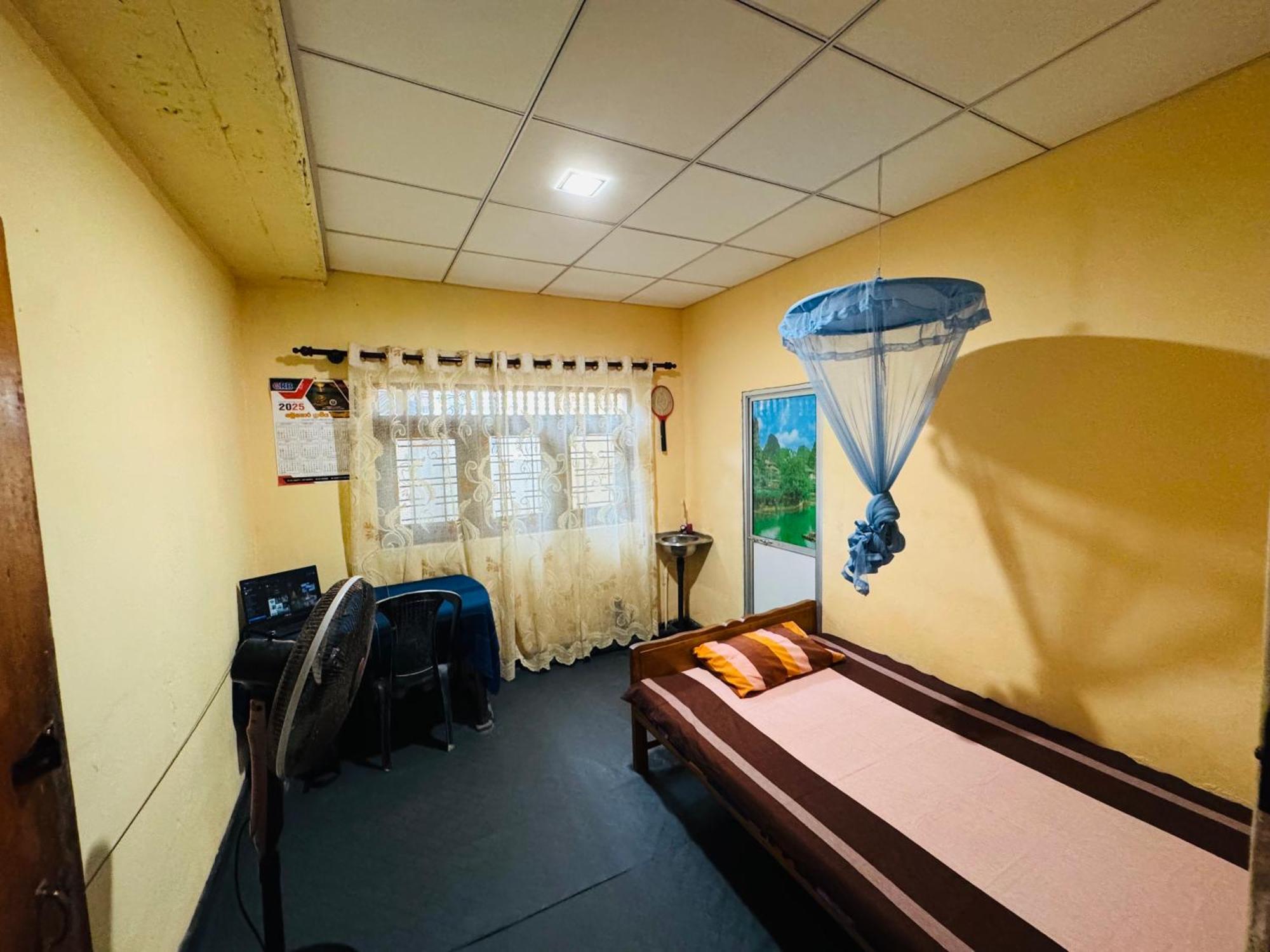 Kaween Homestay Велігама Екстер'єр фото